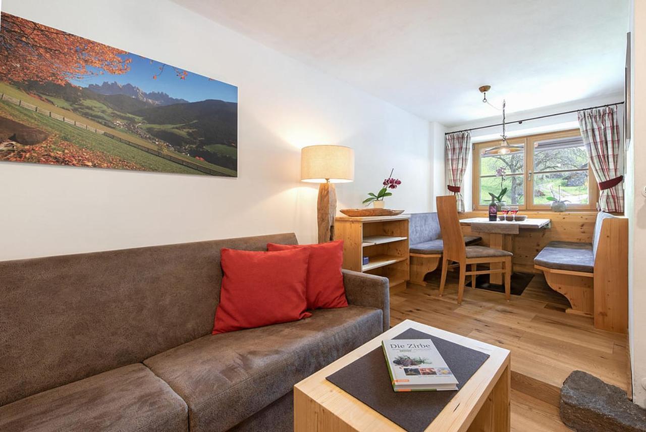Oberglarzhof App Zirbel Apartment Funes  Exterior photo